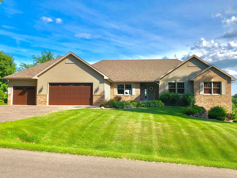 1st image of 733 Geneva Golf Club Dr