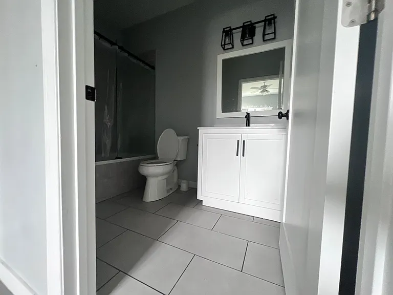 11344 Hatteras St #B12 — Photo 96