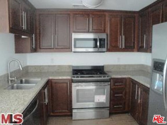 4th image of 11925 Kling St APT 402