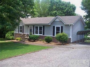 2012 Ridgecrest Cir, Dickson, TN 37055