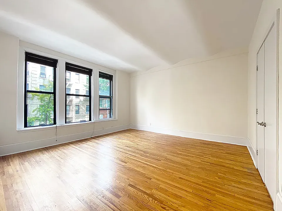 1 Sheridan Sq #2B
