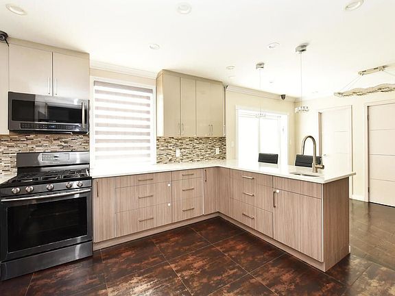 5th image of 82-72 168th St
