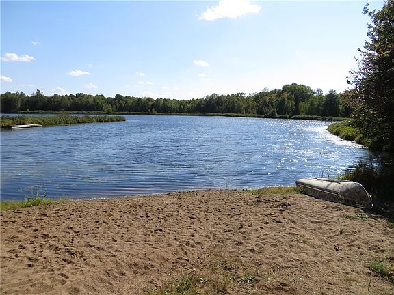 4th image of W15869 Pinewood Drive