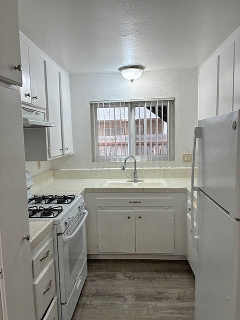 2nd image of 4121 39th St #4