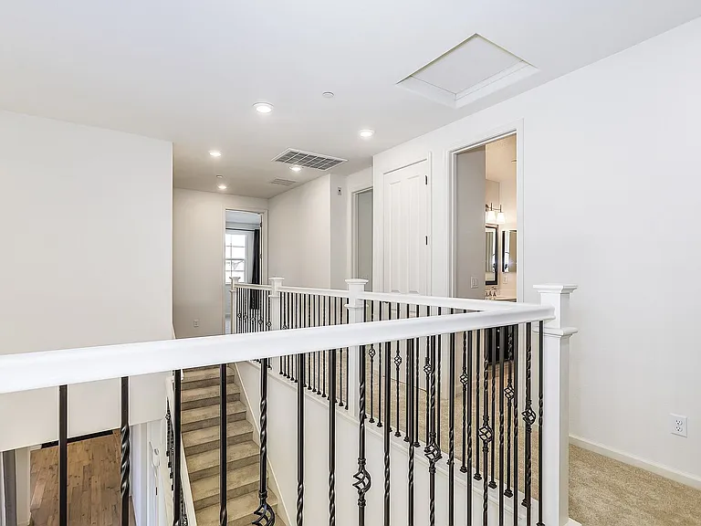 33509 Mustang St — Photo 16