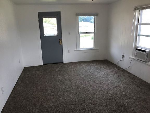 5th image of 1414 E Crown Ave