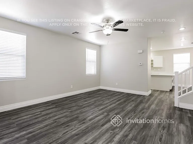 9378 Fort Defiance Ave — Photo 3
