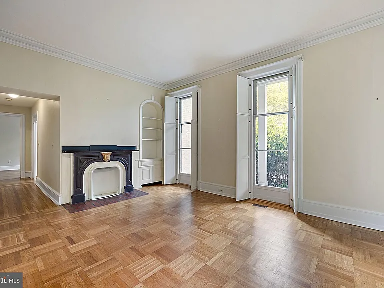 1401 Delaware Ave — Photo 3