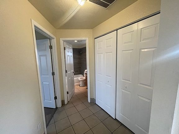 4th image of 2509 Maxine Cir #2509