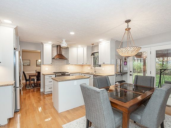 4th image of 21059 Montclare Blvd