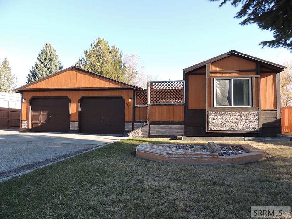 1st image of 2156 Carriage Ln