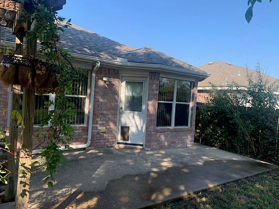 5th image of 209 Meadow Lark Ln