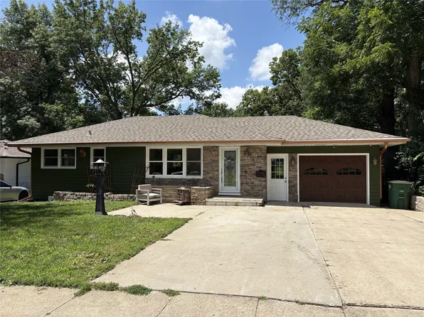 111 N G St, Indianola, IA 50125