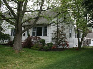 955 Raritan Rd, Clark, NJ 07066