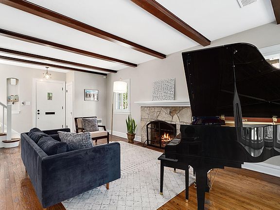 5th image of 4609 Woodland Ave