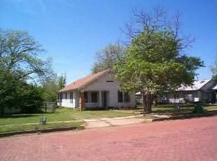 907 Oddie St, Ranger, TX 76470