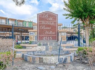 4515 Briar Hollow Pl APT 305, Houston, TX 77027