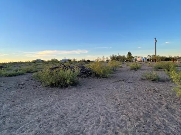 1019 W Washington St, Marfa, TX 79843