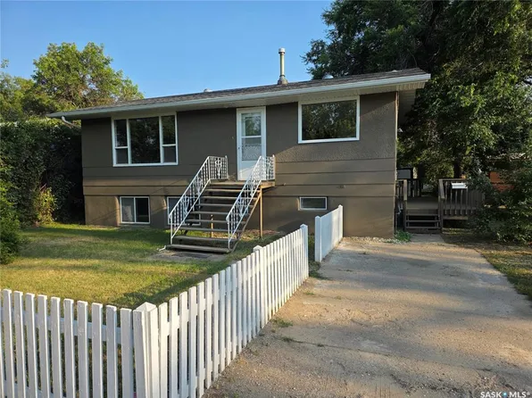 1422 Crawford AVENUE, Swift Current, SK S9H 1E9