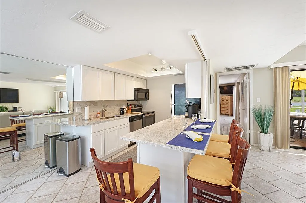 2 bed, 2.0 bath, 1178 sqft, $2,950 — Photo 4