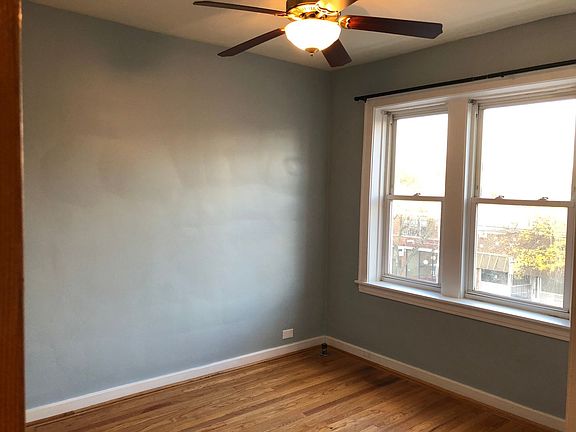 3rd image of 4610 N Western Ave APT 2