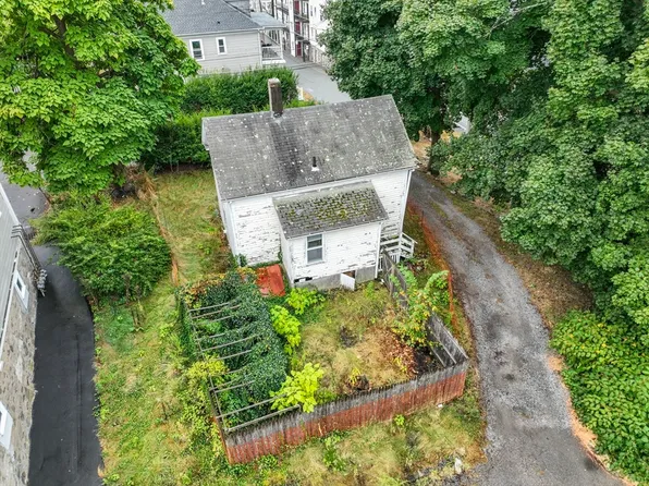 41 Chapel Ct, Norwood, MA 02062