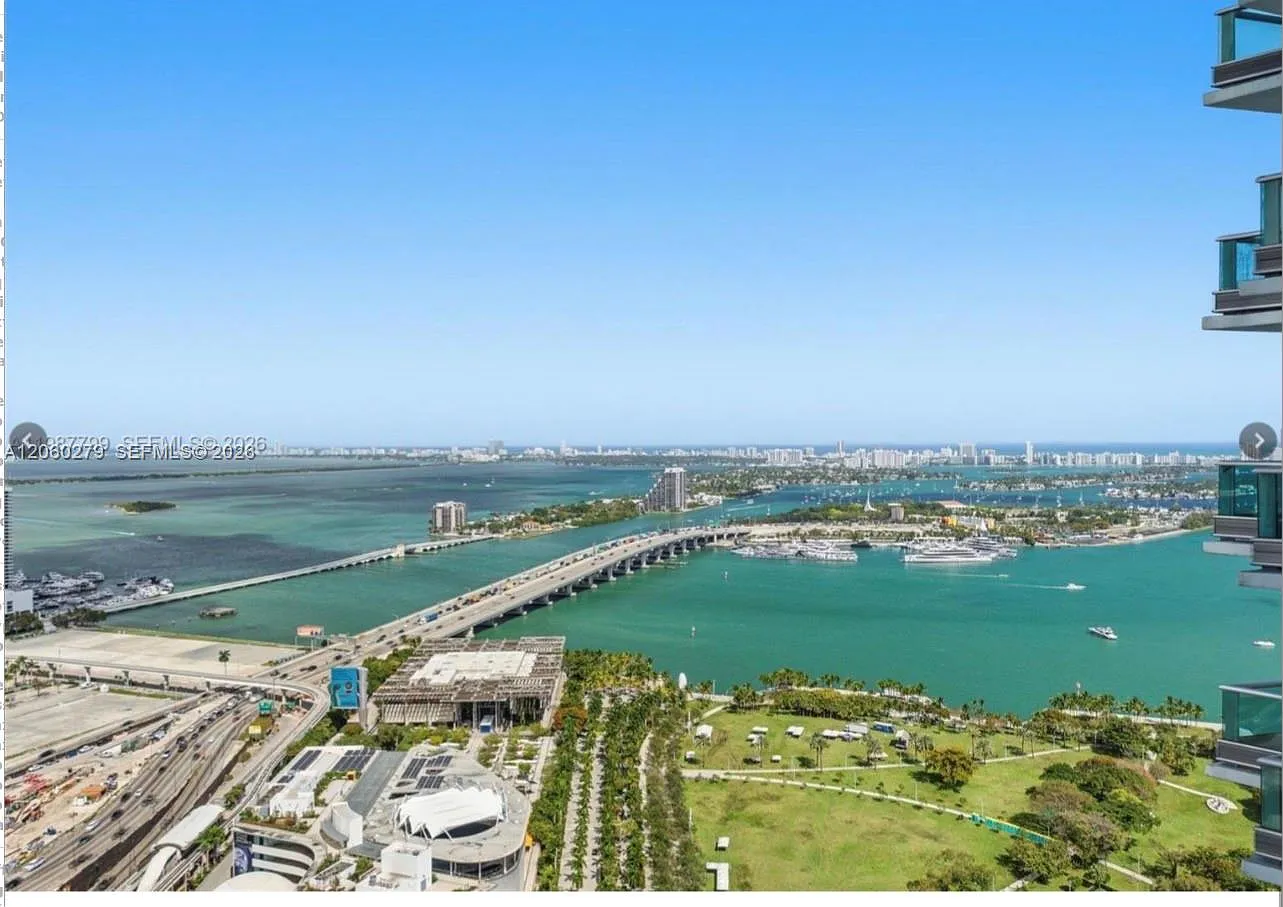 900 Biscayne Bay Condo — Photo 2