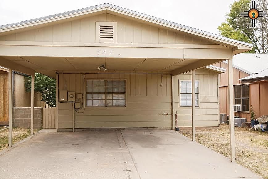1st image of 707 Los Arboles