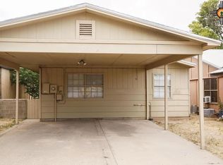 707 Los Arboles, Carlsbad, NM 88220