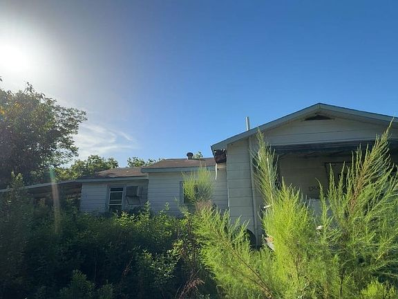 3rd image of 225 Gassett Rd