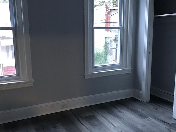 3rd image of 6313 N Norwood St