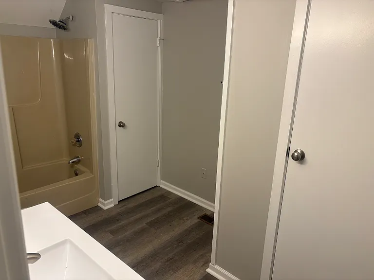 1315 Huestis Ave #2 — Photo 3