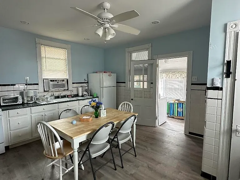 1100 Ocean Ave — Photo 14