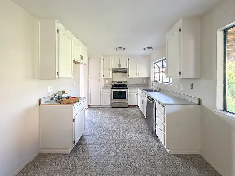 118 Meadowlark Way — Photo 8