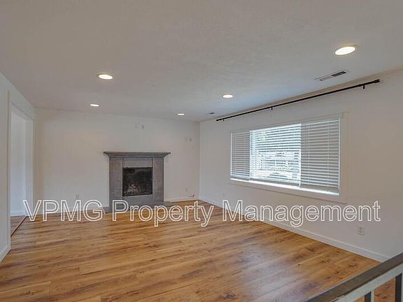 5th image of 1708 NW 104th St