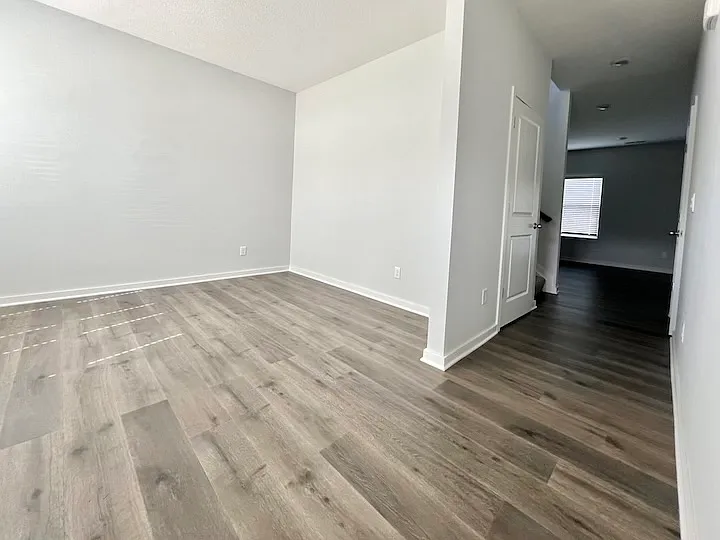 4 bed, 2.5 bath, 2164 sqft, $2,899 — Photo 2