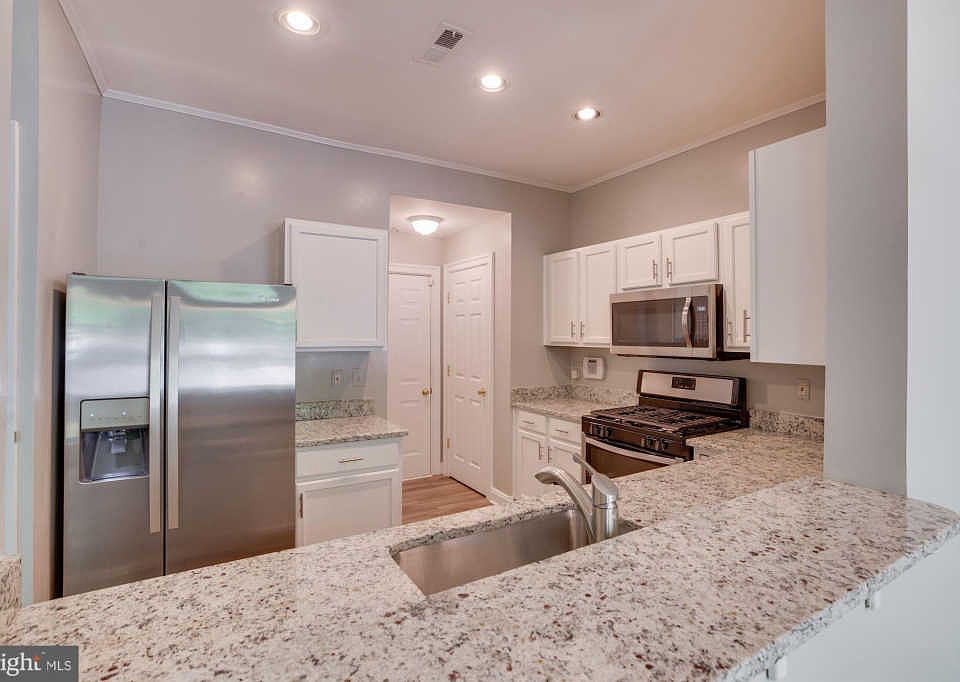 46394 Monocacy Sq, Sterling, VA 20165 | Zillow