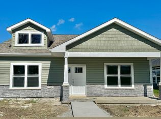 1180 E South St, Frankfort, IN 46041