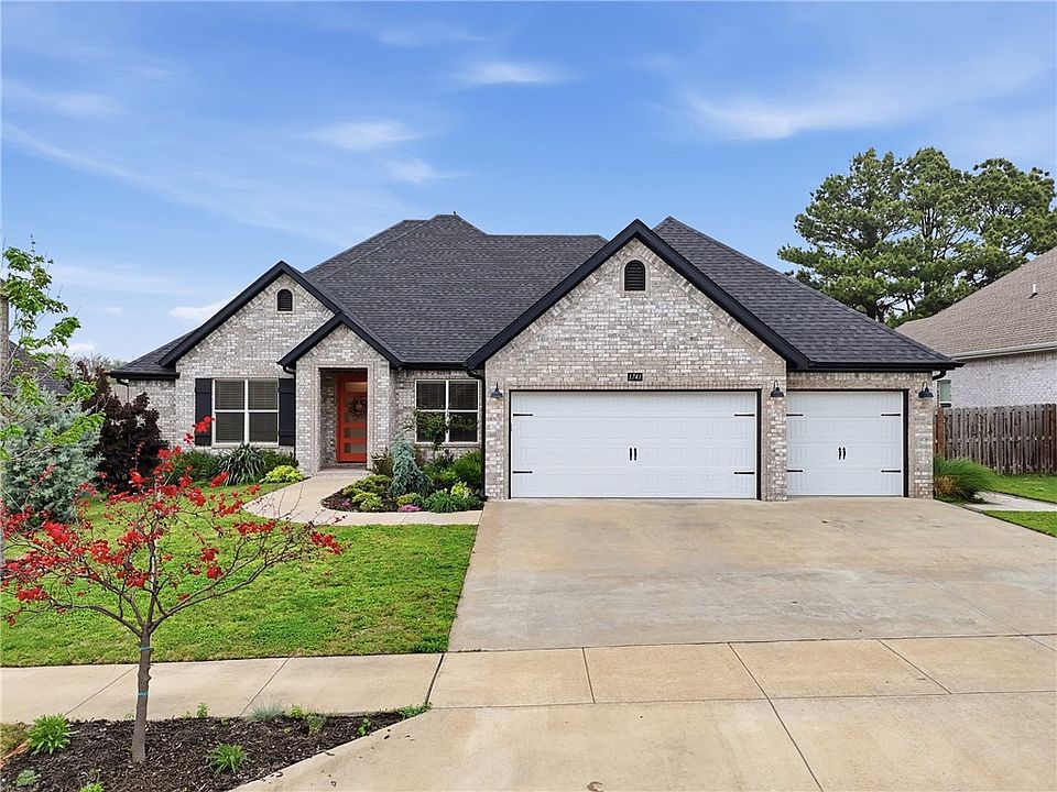 1st image of 1741 Grace Pl