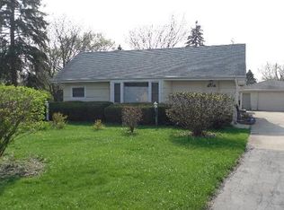 864 S Ellsworth Ave, Addison, IL 60101