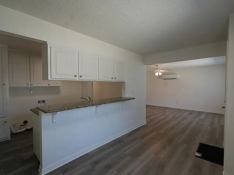 5157-5205 1/2 Santa Ana St — Photo 8