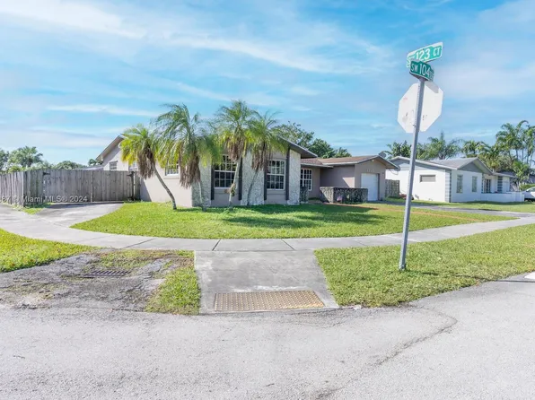 12350 SW 104th Ter, Miami, FL 33186