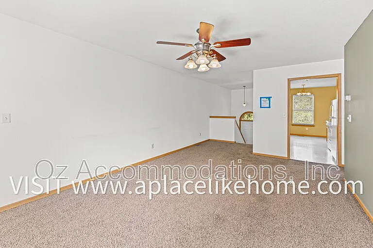 8626 N Cleveland Ln — Photo 6