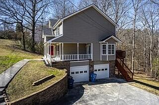 4th image of 423 Golden Oaks Dr
