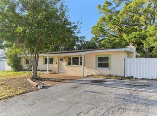 230 Davison Ave NE, Saint Petersburg, FL 33703