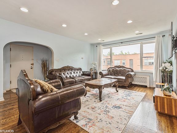 3rd image of 2637 W Fitch Ave #3E