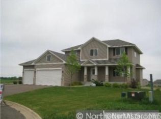 907 Wyatt Cir, Montrose, MN 55363