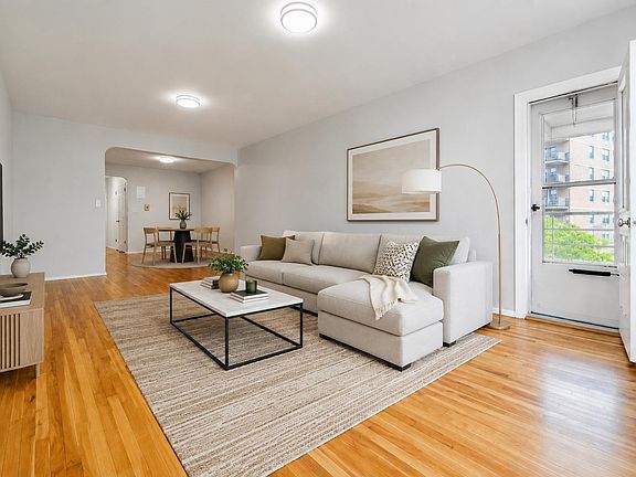 2nd image of 1012 Kelly St #B