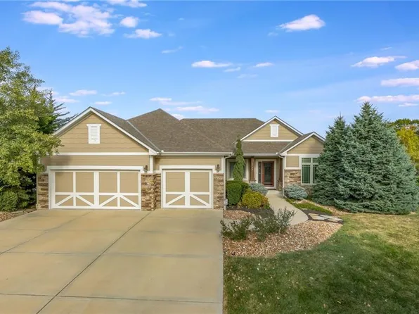 4904 NW 71st St, Kansas City, MO 64151