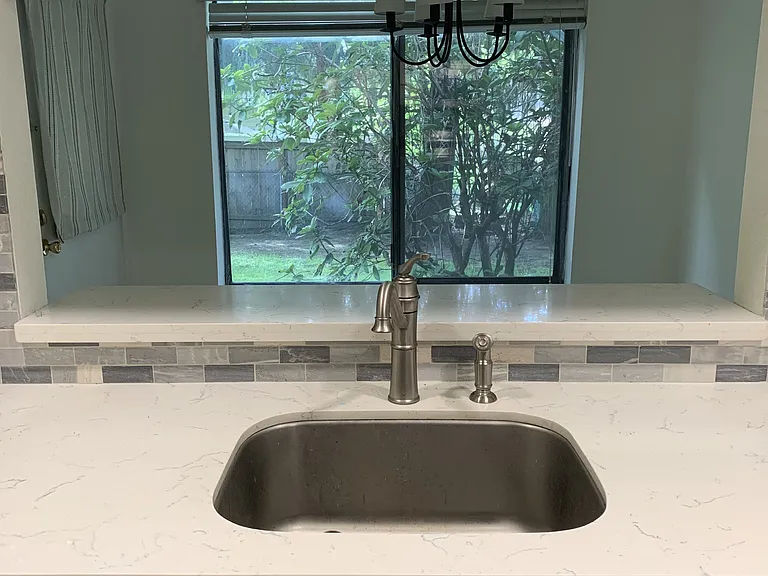 220 NE Dogwood St #B102 — Photo 2